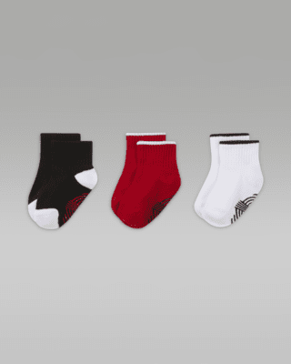 珠里ジョーダンロンパース、ニット帽、靴下 NIKE公式】ジョーダン ベビー グリッパー アンクル ソックス (3